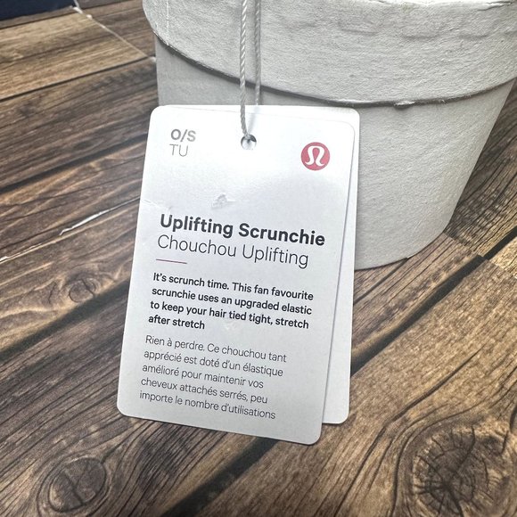 Lululemon Uplifting Scrunchie NWT ONE SIZE (BUOJ) - Picture 8 of 9